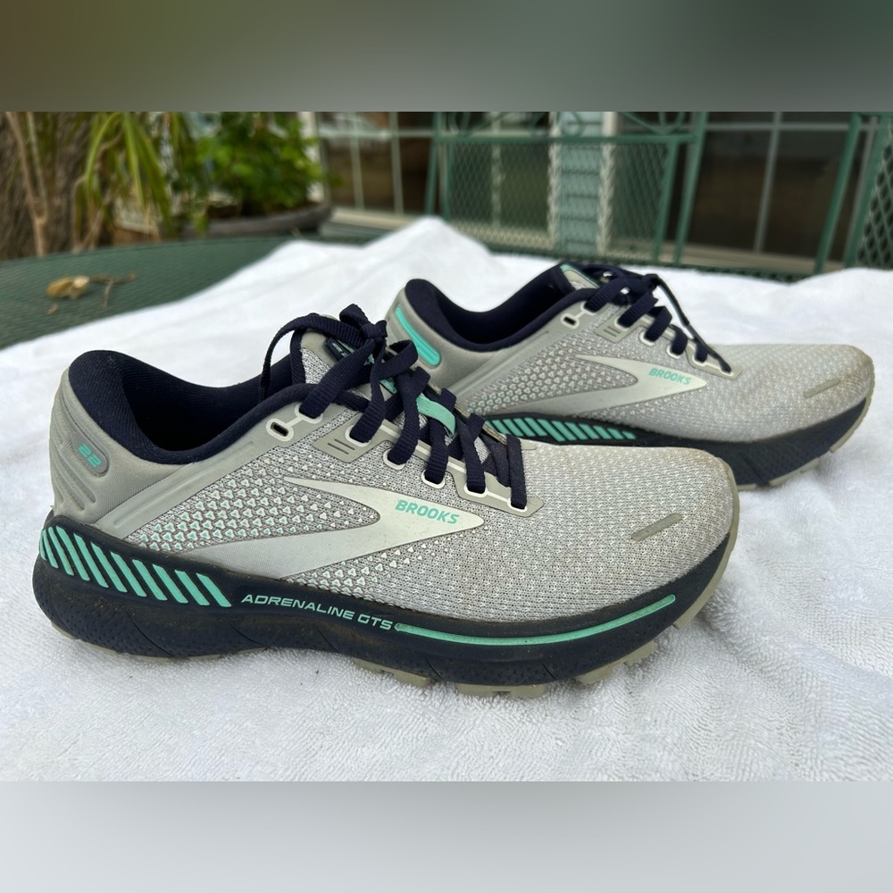 Brooks Women’s Shoes